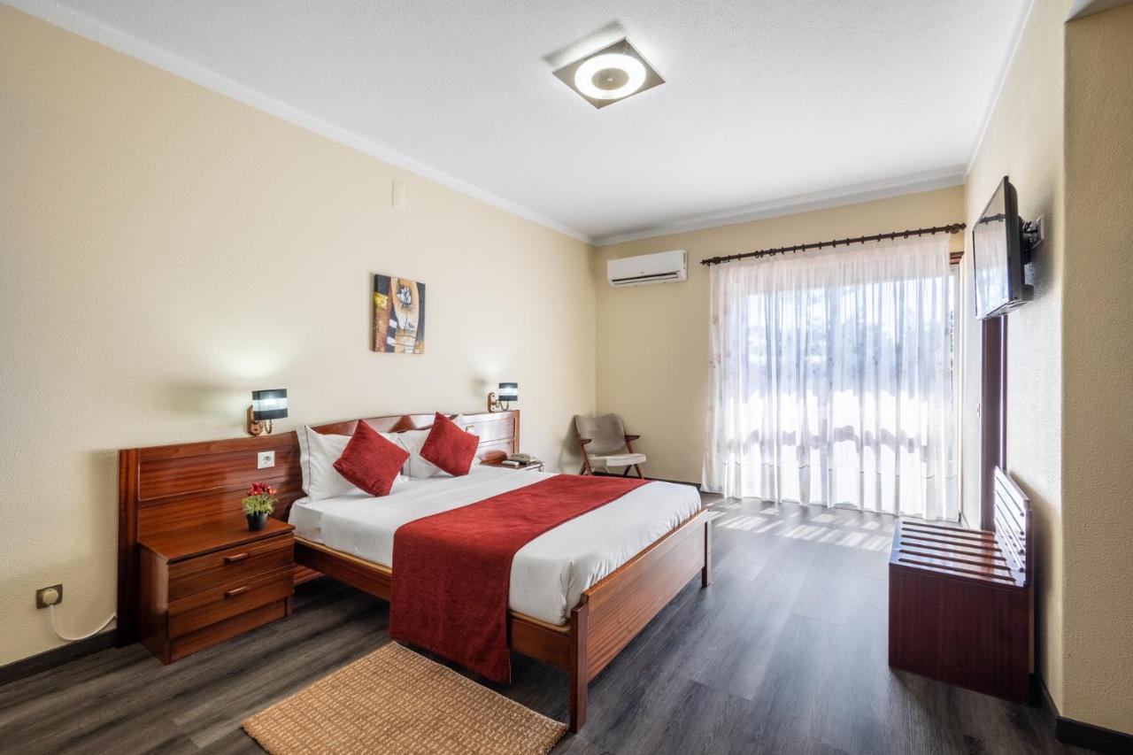 Hotel Colmeia Monte Real Exterior photo